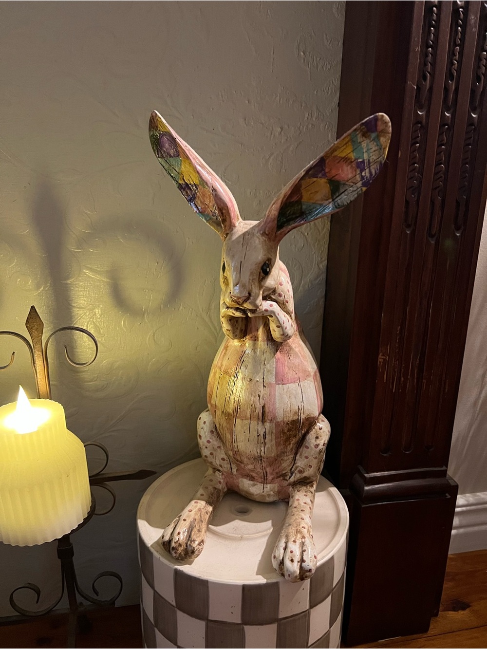 Hand-Painted Distressed Resin Rabbit Figurine Whimsical Farmhouse Decor - Picture 4 of 12